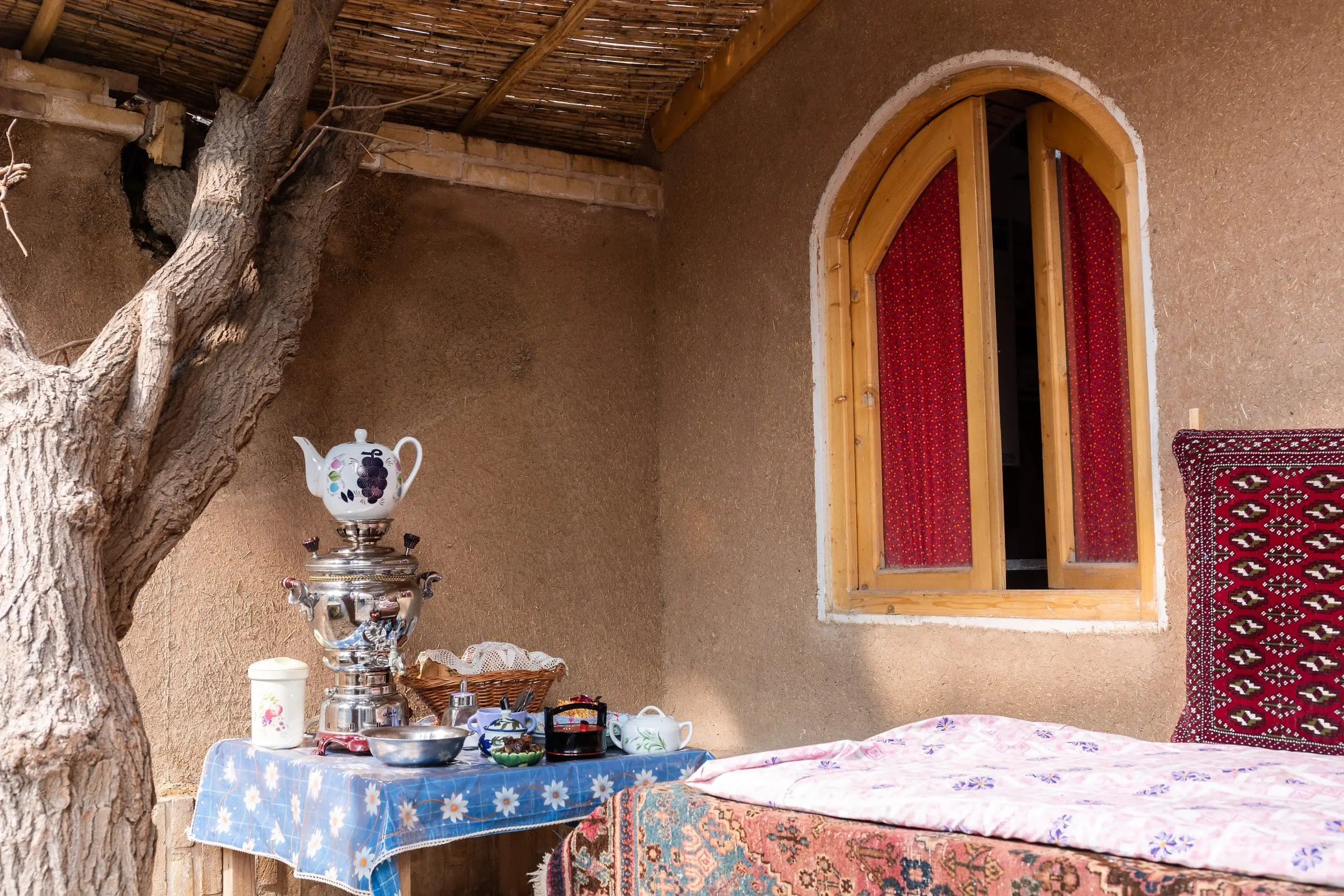 Barzok-House-Eco-lodge-fa